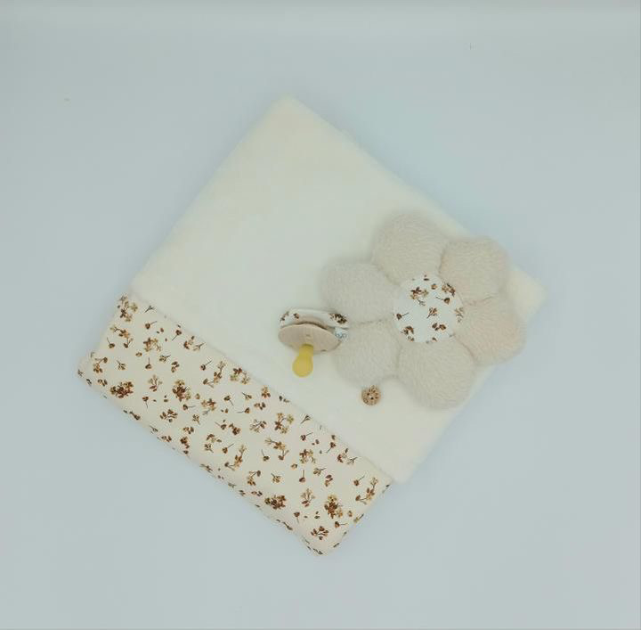 Couverture Flowers fait mains (Liena)