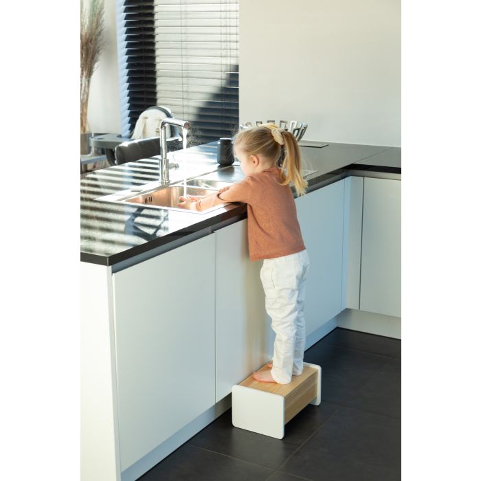 MARCHEPIED EN BOIS - BLANC NATUREL (Childhome) – Image 2